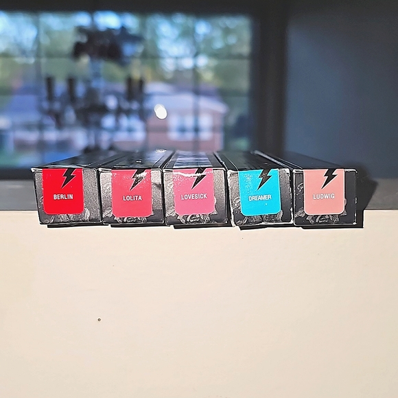 KVD Everlasting Liquid Lipstick 💄💋 - Picture 6 of 6